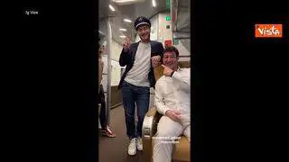 Totti, Vieri e Ferrara scherzano sul treno, l'ex capitano della Roma fa il controllore