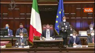 Alla Camera l'annuncio della nascita del piccolo Nico, figlio del vice ministro Laura Castelli