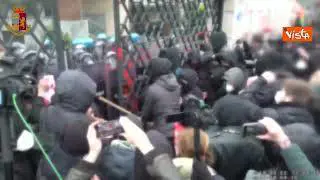 Assalto Confindustria durante manifestazione studenti, 11 misure cautelari