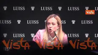 Meloni: "Conte passi all'opposizione invece di votare in un modo e parlare in un altro"