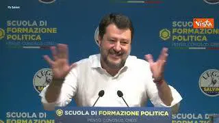 Salvini scherza alla scuola politica della Lega: "Ok i renziani in sala, ma gli interisti..."