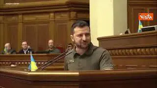 Il Presidente polacco Duda al Parlamento ucraino, l'applauso dell'aula e di Zelensky