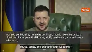 Zelensky: "Armi a Kiev investimento per stabilità nel mondo"