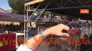 2 giugno, il passaggio dei mezzi di pulizia Ama durante la parata di Roma