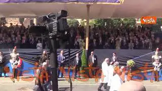 2 giugno, il lungo applauso per medici, infermieri e lavoratori della salute alla parata di Roma