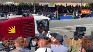 Parata 2 giugno, dopo il passaggio dei cavalli l'Ama al lavoro per pulire via dei Fori Imperiali