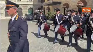 2 Giugno, la Fanfara della Polizia di Stato suona davanti a Montecitorio