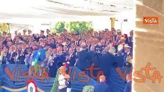 Festa della Repubblica, Mattarella saluta i paracadutisti alla parata del 2 Giugno