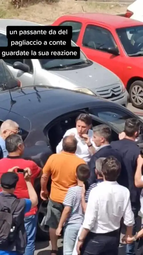 "Pagliaccio", "Lo sei tu". Conte contestato in Sicilia