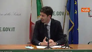 Covid, Speranza: "Non considerare partita chiusa, fare secondo richiamo per fragili"