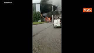 Incendio alla discarica di Malagrotta a Roma, le immagini