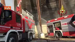 Incendio Malagrotta sotto controllo, Vigili del Fuoco al lavoro tutta la notte