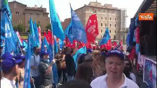Sciopero dei lavoratori Tim a Roma, le immagini della piazza
