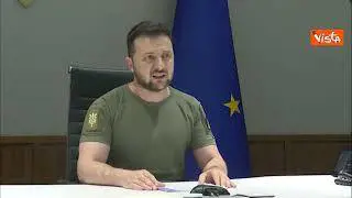 Ucraina candidata all'Ue, Zelensky si collega con il Consiglio europeo. L'applauso da Bruxelles
