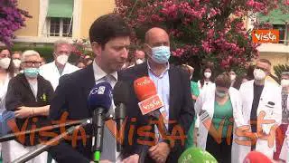 Scritte no vax allo Spallanzani, Speranza: "Inaccettabile. Solidarietà a chi salva vite"