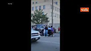 Pick-up travolge i manifestanti pro-aborto in Iowa, negli Usa