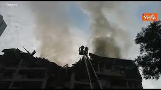 Il sindaco di Kiev visita i luoghi colpiti dall'attacco missilistico russo