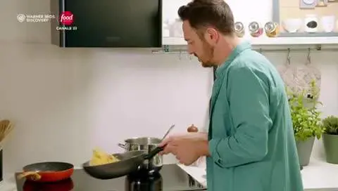 Vittorio Vaccaro presenta: "A casa cucina papà"