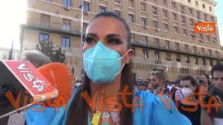 Pride Napoli 2022 la madrina Bianca Guaccero: "Bisognerebbe preoccuparsi solo di essere felici"