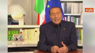 Berlusconi: "Cantiere per il centro? Il centro siamo noi"