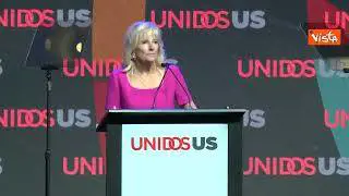 "Latinoamericani unici come i tacos a colazione", la gaffe di Jill Biden al convegno degli ispanici