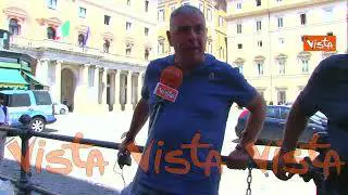 Tassisti incatenati a Palazzo Chigi: Governo riceve Ceo di multinazionale che elude regole, non noi