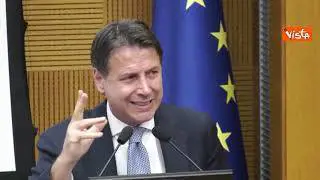 Conte: "Chi lancia strali guardi nel suo cortile"