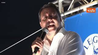 Salvini a Bari: Fate un applauso che arrivi fino all'ufficio di Emiliano
