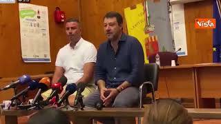 Salvini a Lampedusa: "Accoglienza a tutti i costi è business milionario"