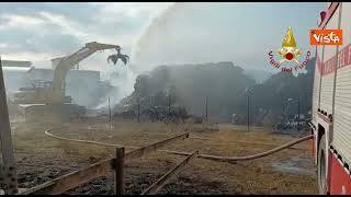 Incendio cartiere in provincia di Lucca, l'intervento dei Vigili del Fuoco