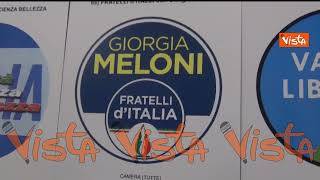 Elezioni, ecco il simbolo di Fratelli d'Italia (con la fiamma) affisso al Viminale