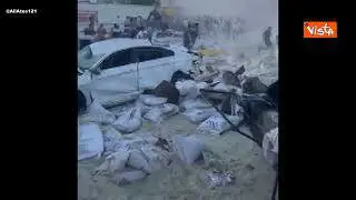 Camion perde il controllo e investe la folla in Turchia, le immagini shock riprese dai presenti