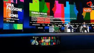 Gentiloni: "Economia attraversa acque agitate"