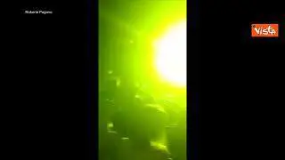 Zaniolo canta "Grazie Roma" sul palco con Venditti e De Gregori