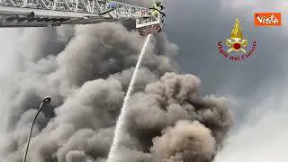 Incendio nell'azienda petrolchimica nel milanese