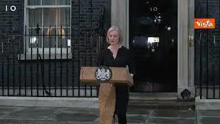 Liz Truss saluta il nuovo re, Carlo III: "God save the king"