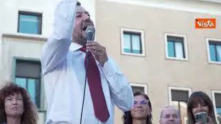 Salvini: "Letta va a fare comizi con autobus elettrico e poi resta per strada"