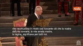 Carlo III al Parlamento cita Shakespeare per ricordare Elisabetta: "Modello di tutti i principi"