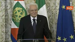 Mattarella scherza con la nazionale di volley: "Squadra giovane, mi sento fuori posto"