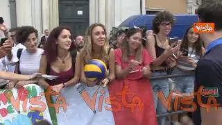 Cori, fotografie e autografi per la Nazionale Volley Campione del Mondo dopo incontro con Draghi