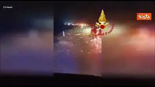 Bomba d'acqua nelle Marche, esondano i torrenti