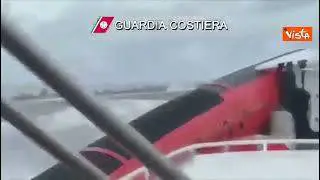 Nave da crociera rompe gli ormeggi a Ravenna. La Viking Sea rischia di schiantarsi contro scogli