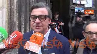 Calenda: "Votate liberamente, come passerò la giornata? Angosciato"