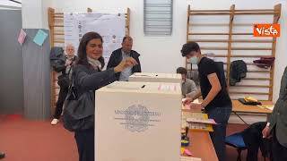 La candidata del Pd Laura Boldrini vota ad Arezzo