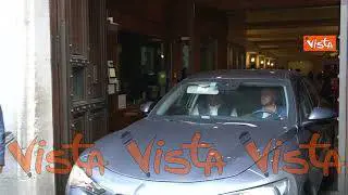 Salvini esce dalla Camera dopo incontro con Meloni, le immagini