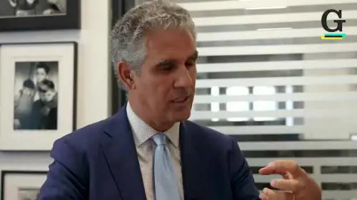 "Ecco chi muove i fili del sistema (in)visibile padrone dei nostri destini"