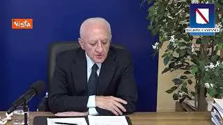 De Luca: "A un passo dalla guerra nucleare, evitare questo esito"
