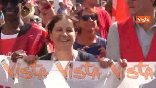 Un anno fa l'assalto alla Cgil, ecco il corteo con il segretario generale Landini