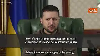 Zelensky: "Ricostruiremo l'Ucraina"