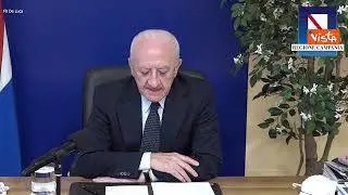 De Luca: "Vertigini nel passaggio tra Segre e La Russa, spero non si metta con la panza di fuori"